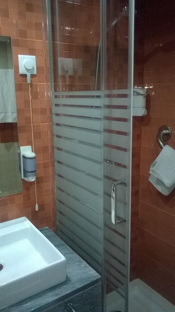 Hotel Anjos ลิสบอน ภายนอก รูปภาพ