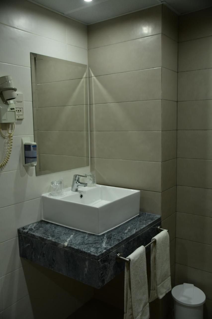 Hotel Anjos ลิสบอน ภายนอก รูปภาพ